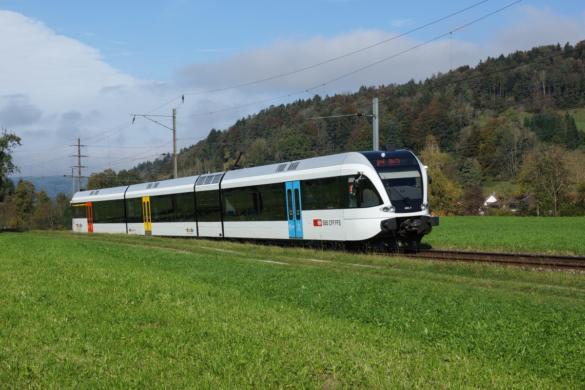 Wila, 12.10.2014, 13:12 THURBO RABe 526 805-7 02.jpg