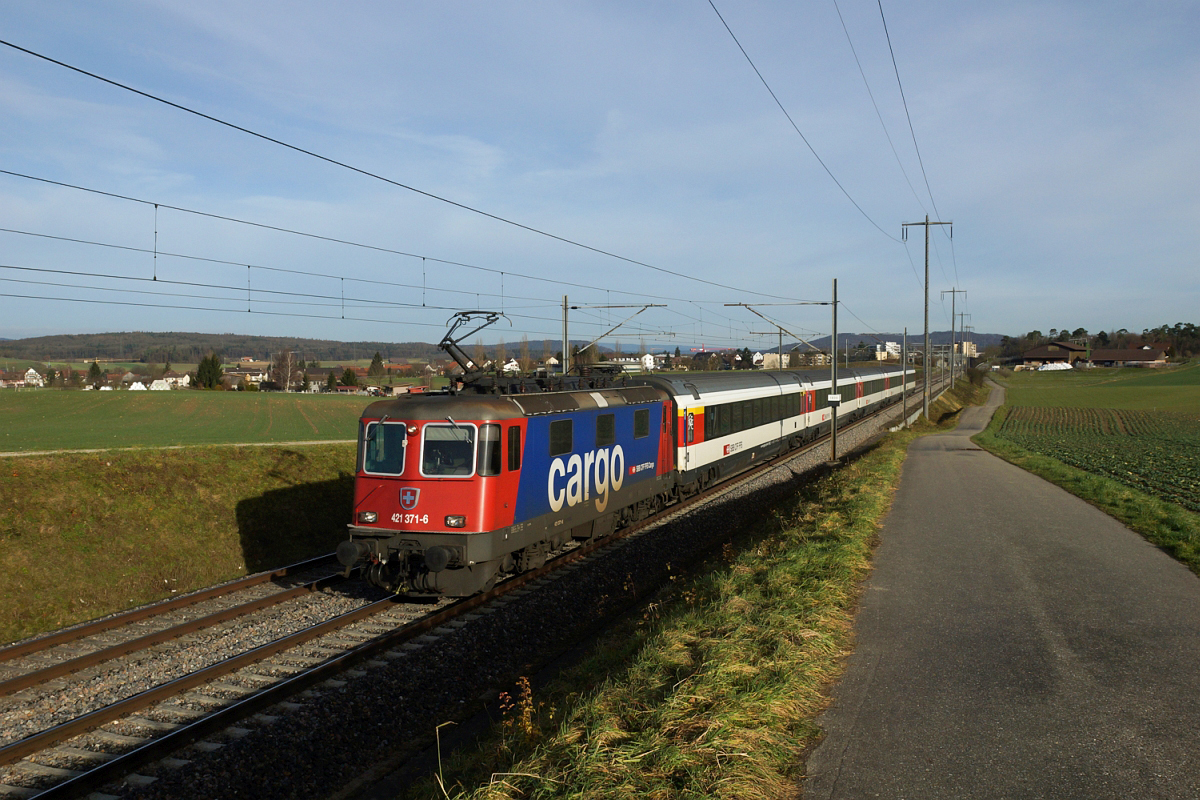 Niederglatt, 31.12.2012, 10:39 SBB Re 421 371-6 6.jpg