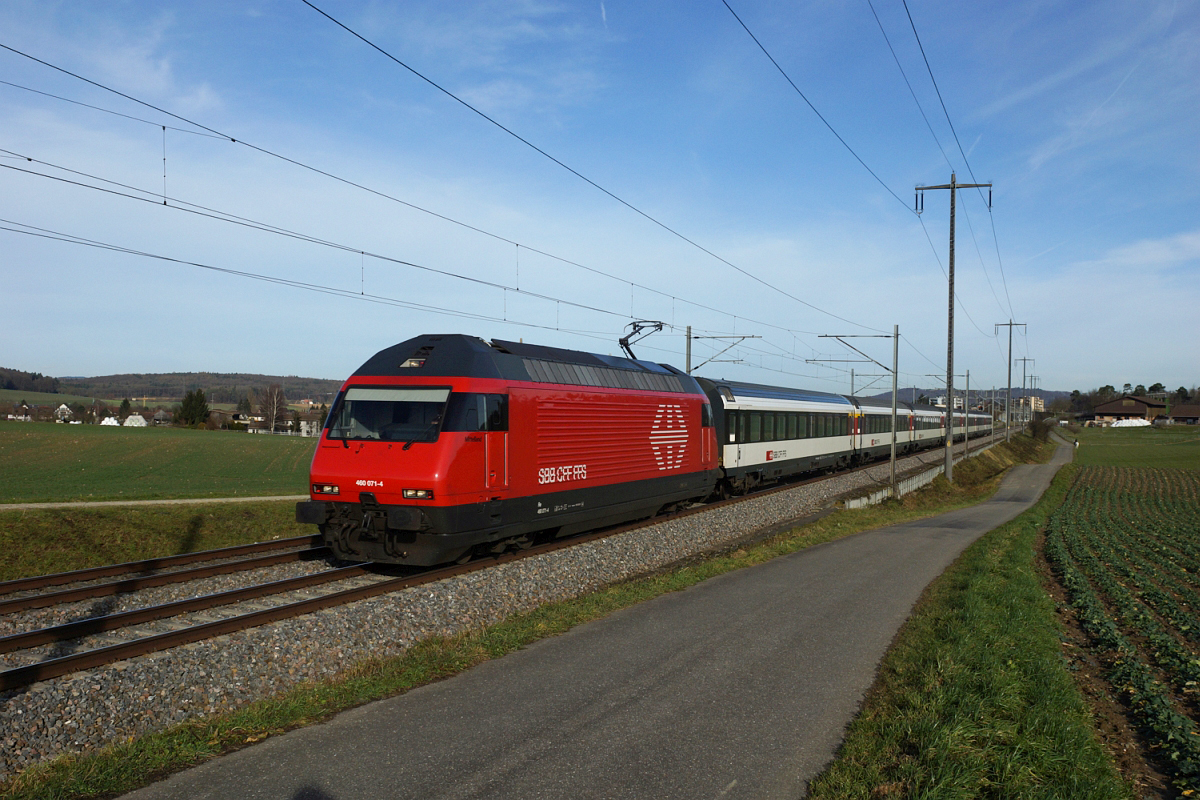 Niederglatt, 31.12.2012, 11:38 SBB Re 460 071-4 Mittelland 1.jpg