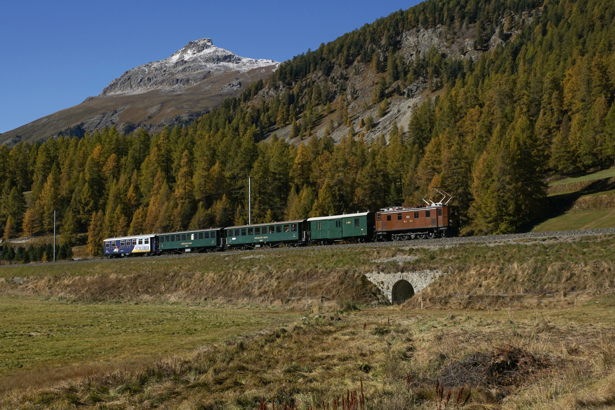 Bever, 16.10.2016, 11:52 RhB Ge 46 343 03.jpg