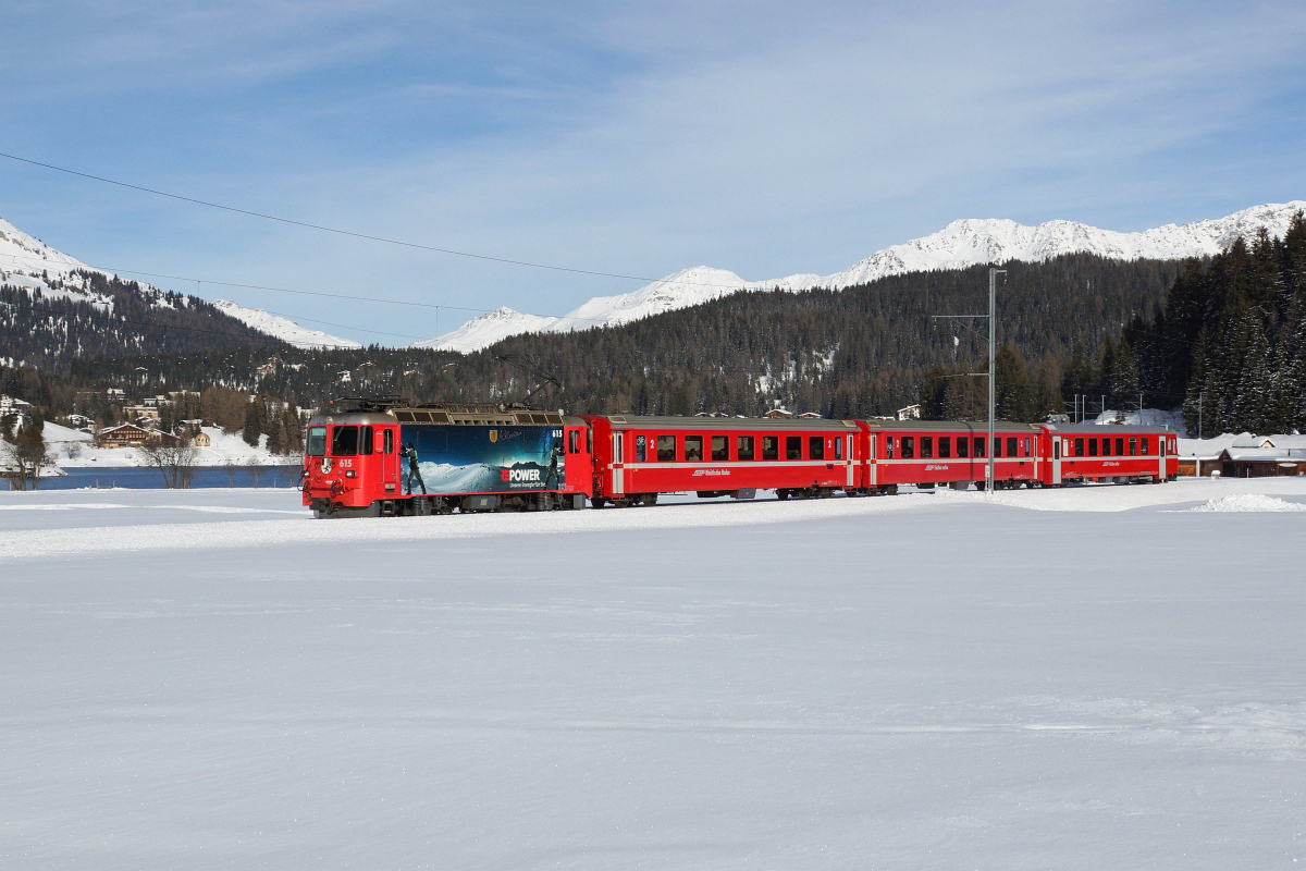Davos Dorf, 29.12.2012, 13:17 RhB Ge 44 2 615 RE Power 5.jpg