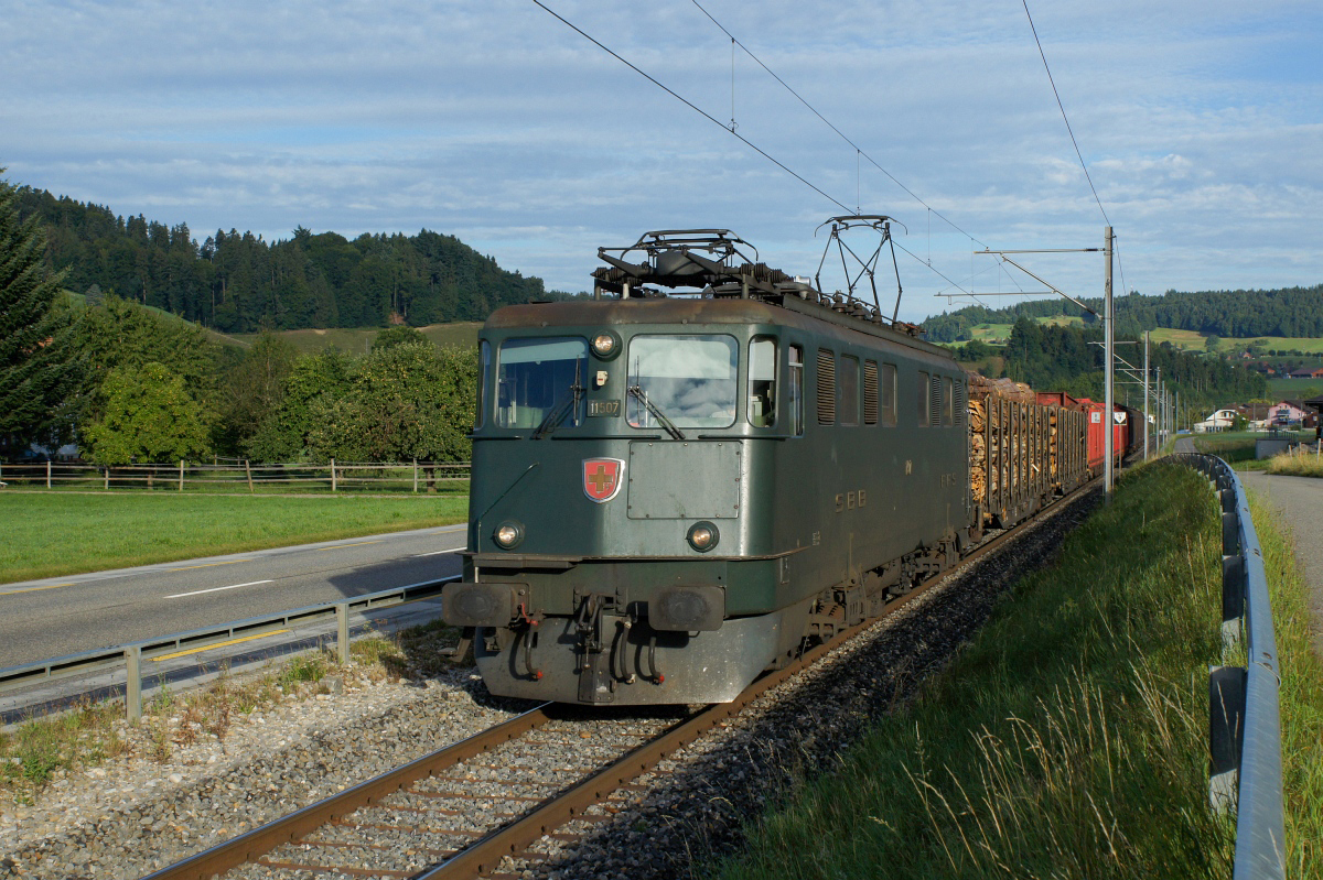 Kleindietwil, 28.08.2012, 08:18 SBB Ae 66 11507 Wildegg 1.JPG