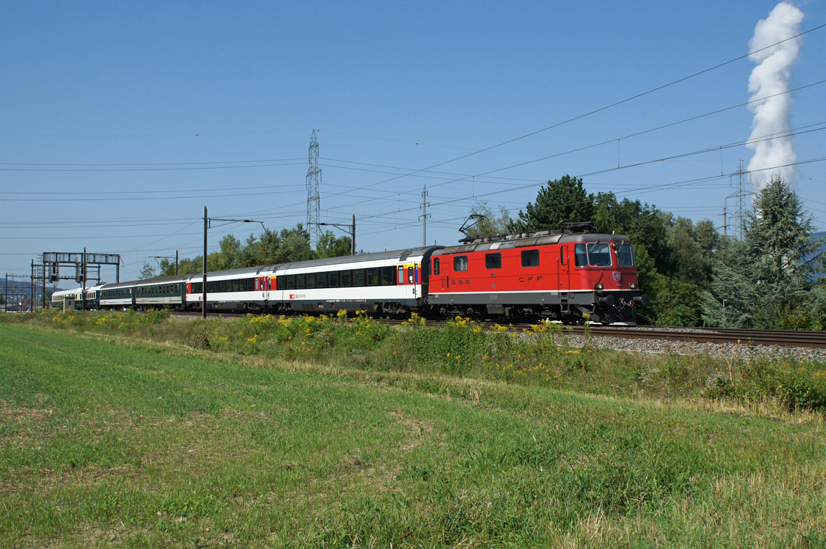 Schönenwerd, 19.08.2012, 11:31 SBB Re 44 2 11158 6.jpg