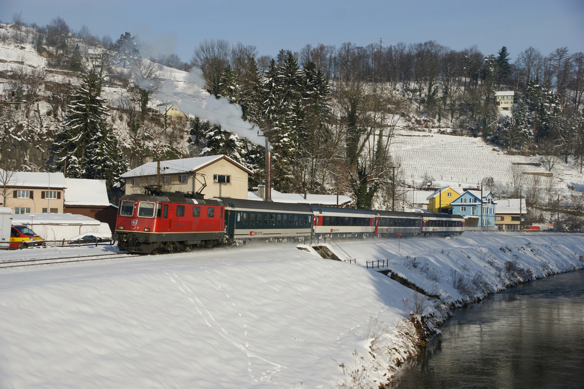 Au SG, 13.12.2012, 10:34 SBB Re 44 2 11304 3.jpg