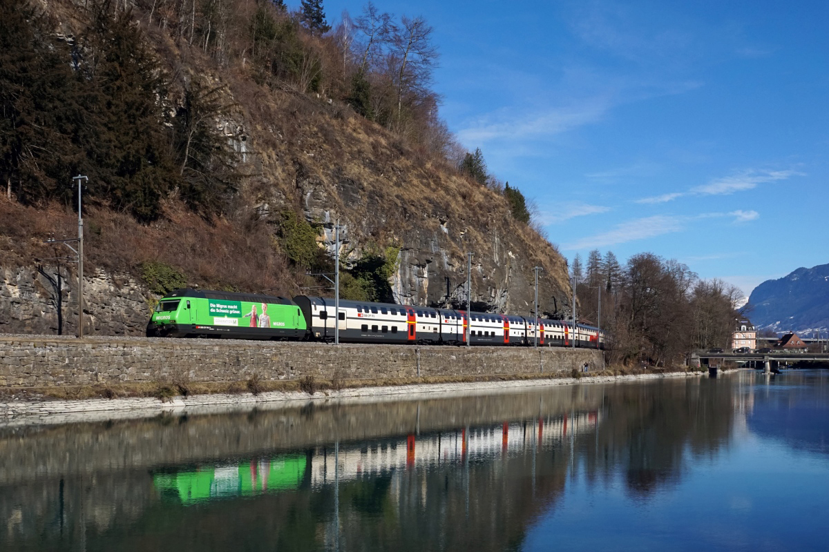 Interlaken, 20.02.2017, 14:04 SBB Re 460 080-5 Migros Generation M 04.jpg