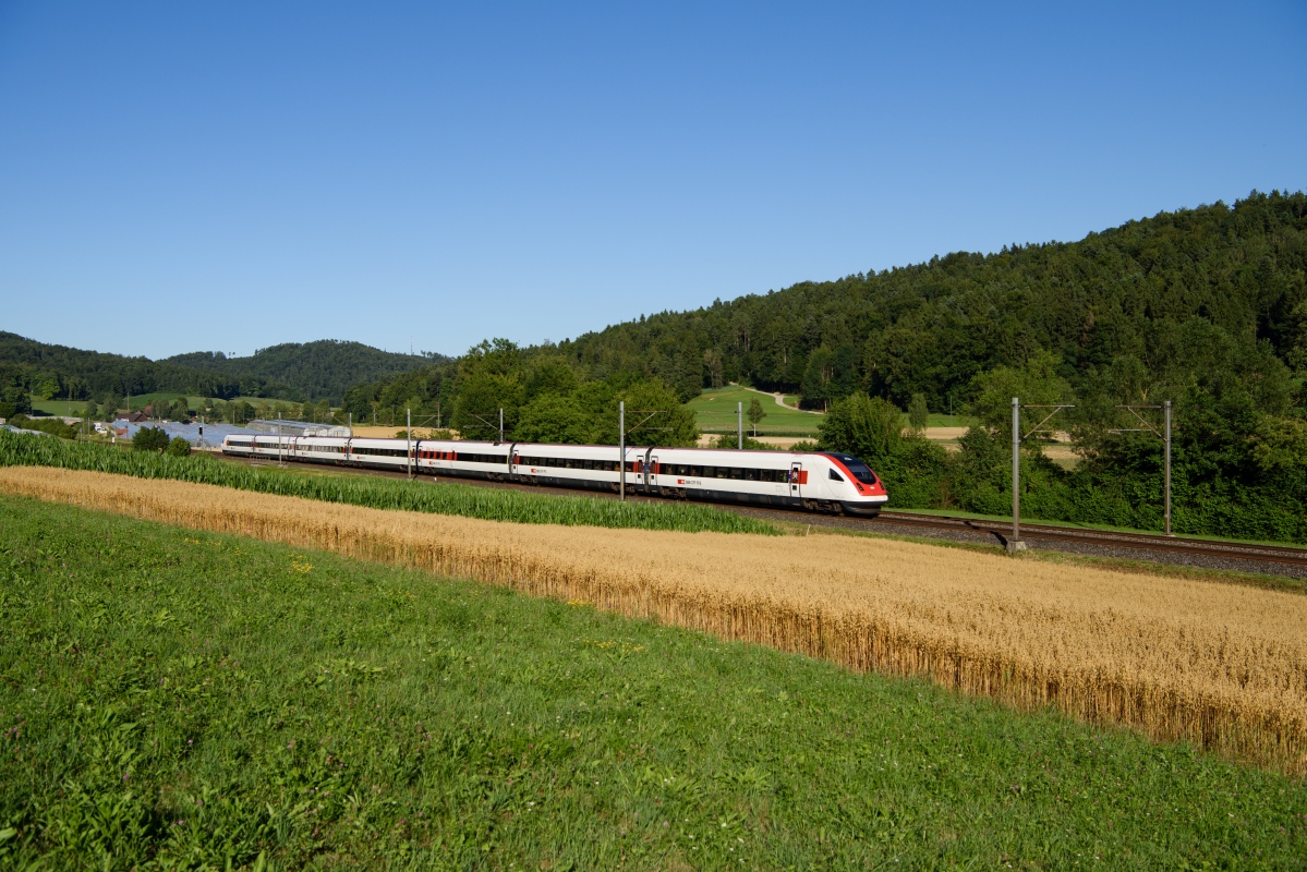 Schottikon, 16.07.2017, 18:51 SBB RABDe 500 038 Arthur Honegger 02.jpg