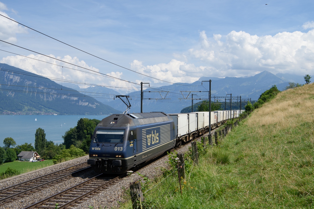 Einigen, 17.07.2017, 15:04 BLS Re 465 013-1 Stockhorn 02.jpg