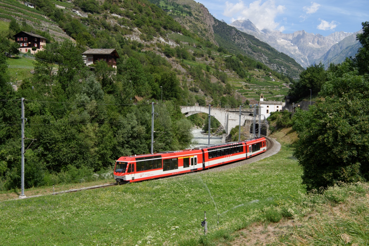 Neubrück, 17.07.2017, 11:54 MGB ABDeh 48 2028 04.jpg