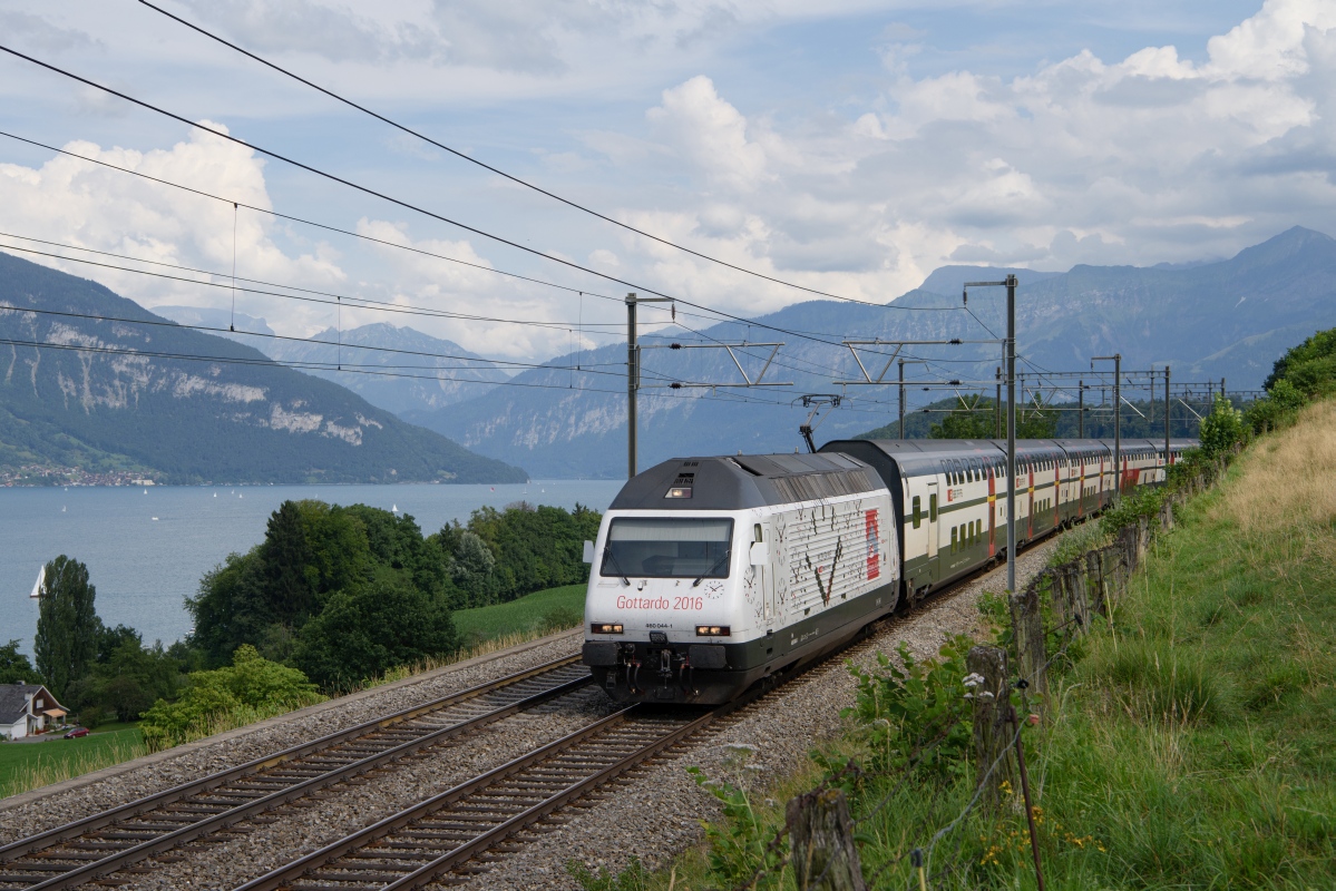 Einigen, 17.07.2017, 16:27 SBB Re 460 044-1 Gottardo 2016 Mondaine 08.jpg