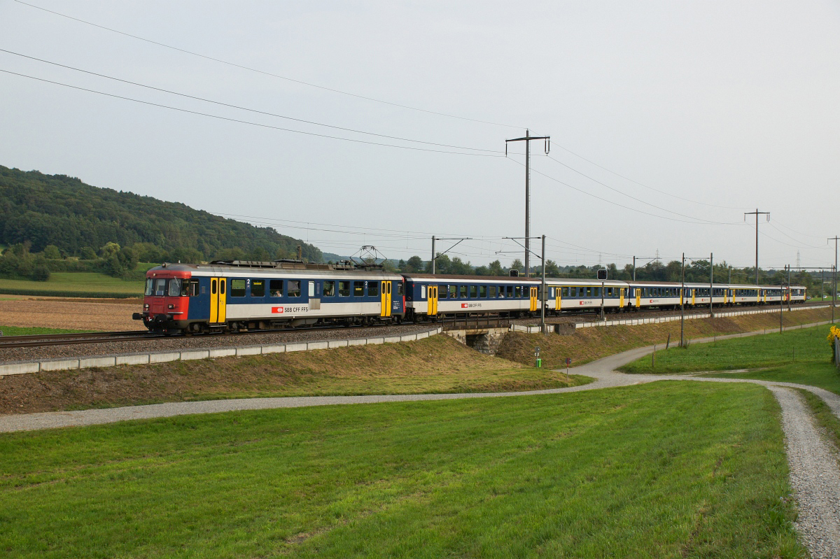 Eglisau, 21.08.2012, 18:24 SBB RBe 540 067-6 4.jpg