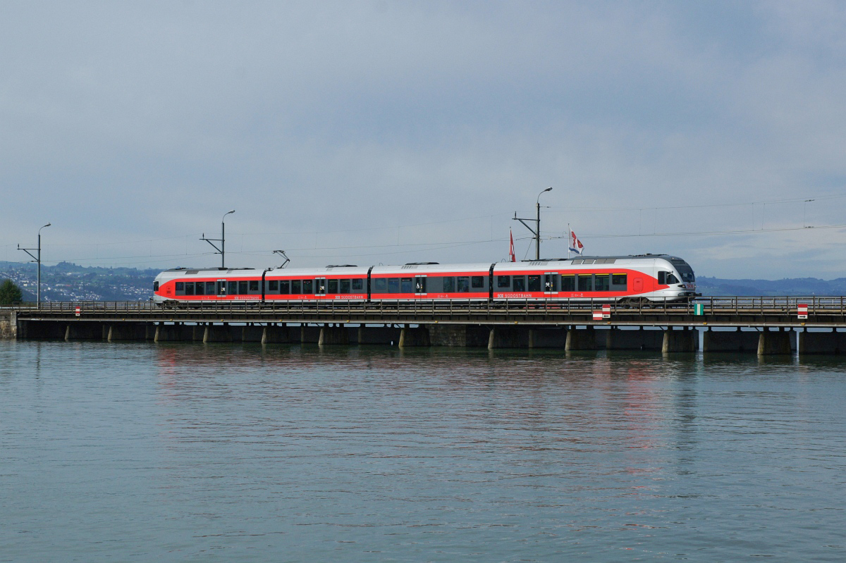 Rapperswil, 14.10.2012, 10:47 SOB RABe 526 051-8 2.jpg