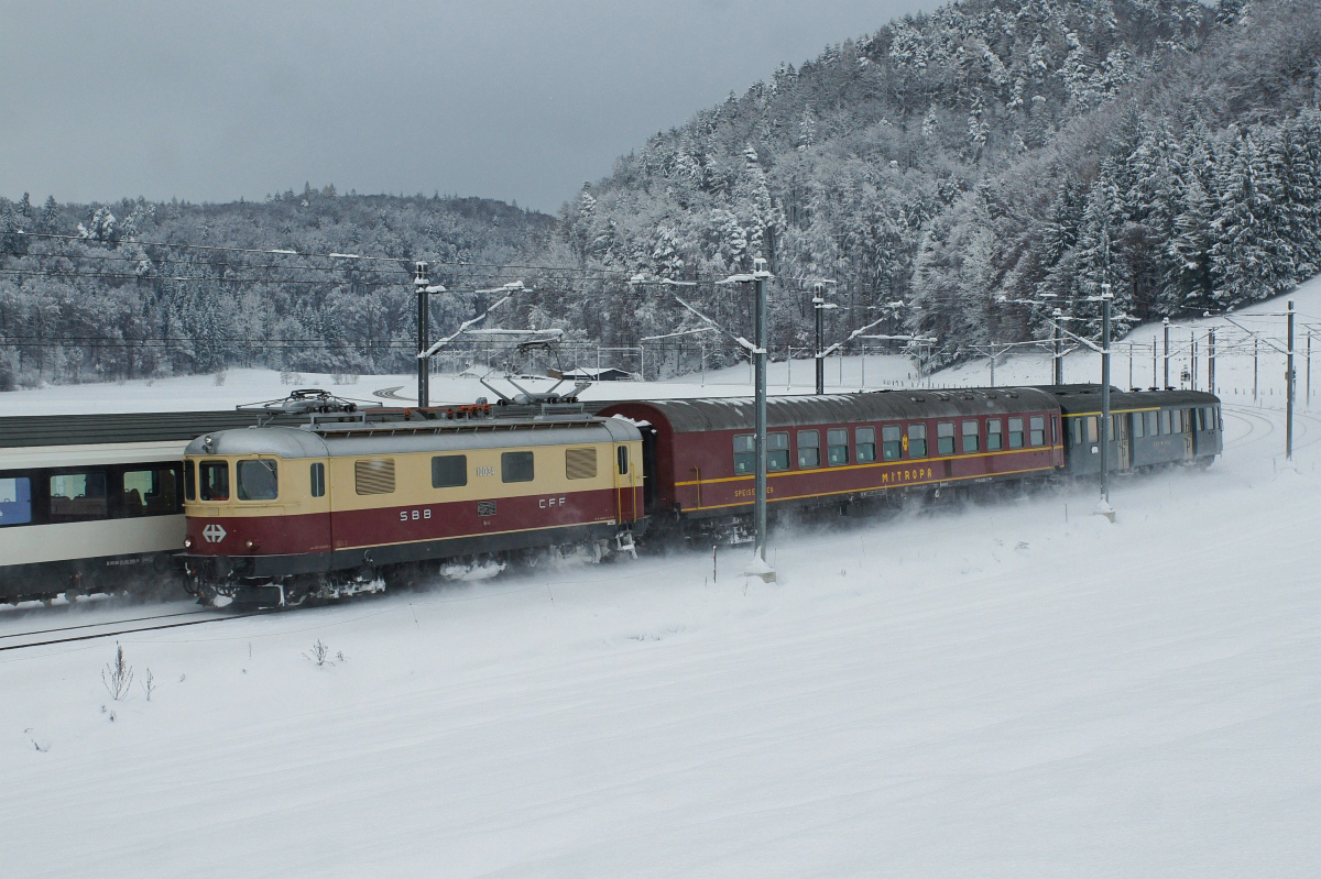 Burgdorf, 08.12.2012, 11:53 TEE Classics Re 44 1 10034 2.jpg