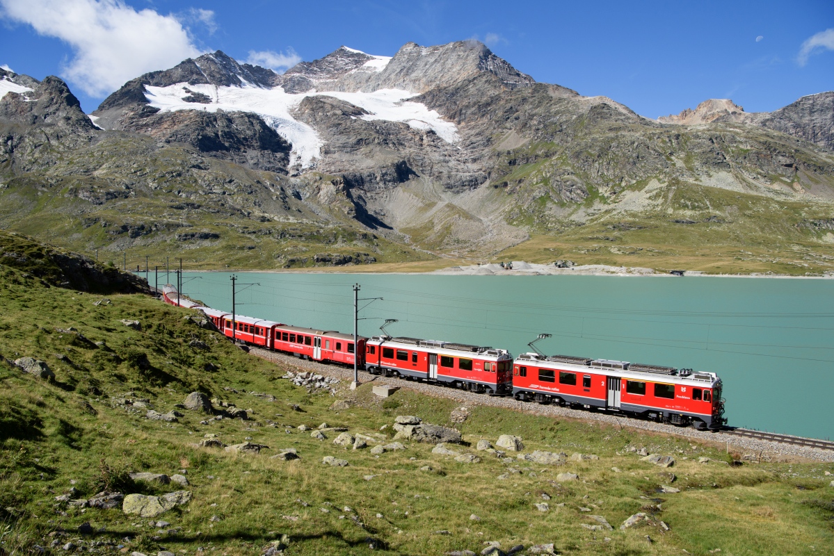Ospizio Bernina, 13.08.2017, 10:29 RhB ABe 44 3 51 Poschiavo 56 Corviglia 02.jpg