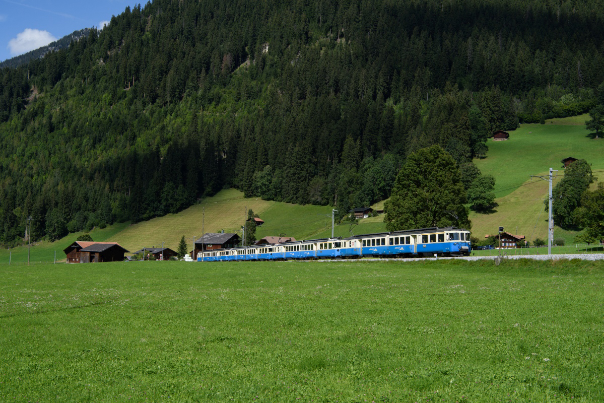 Matten, 03.09.2017, 14:53 MOB ABDe 88 4001 Suisse 4002 Vaud 4003 Bern 4004 Fribourg 02.jpg
