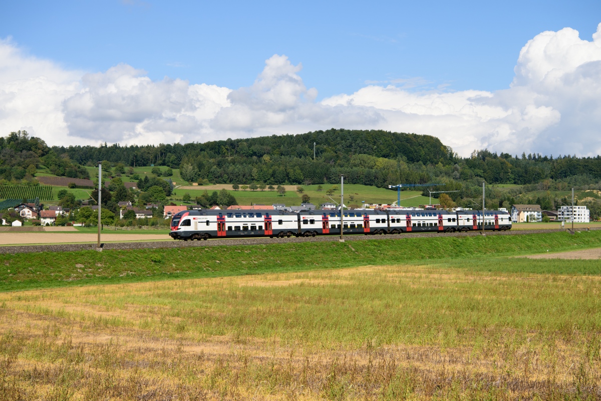 Rafz, 16.09.2017, 12:31 SBB RABe 511 109 02.jpg