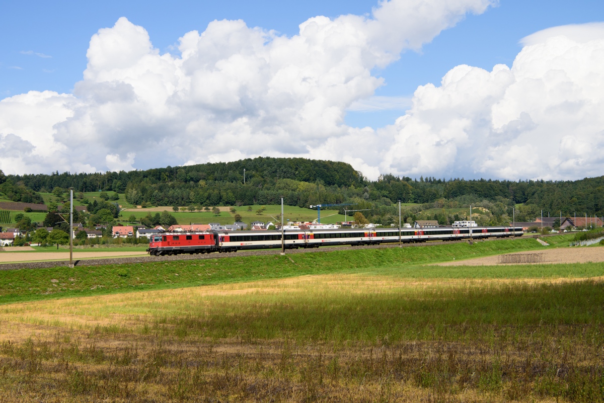 Rafz, 16.09.2017, 13:02 SBB Re 44 2 11121 7.jpg