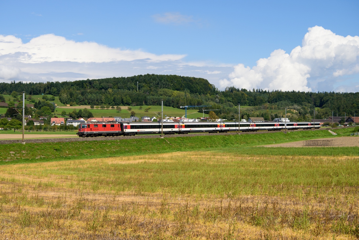 Rafz, 16.09.2017, 12:01 SBB Re 44 2 11132 06.jpg