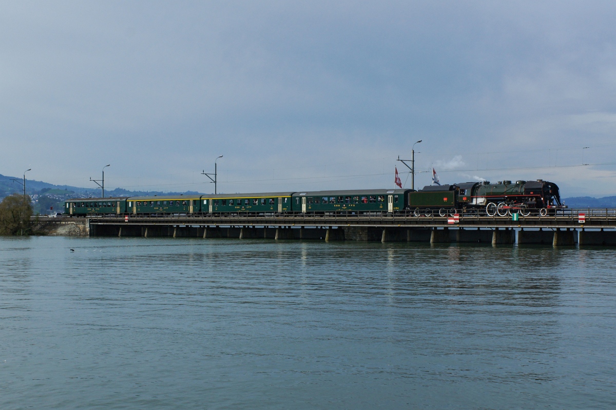 Rapperswil, 14.10.2012, 10:42 Mikado 141 R 1244 10.jpg