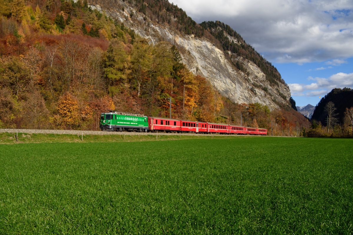 Malans, 11.11.2018, 14:07 RhB Ge 44 2 621 Travevo 03.jpg